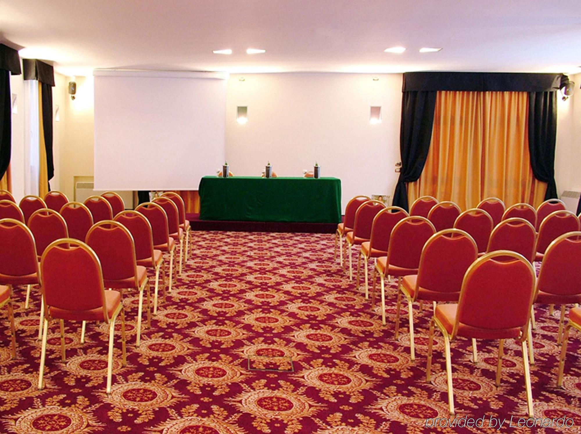 Grand Hotel Trieste & Victoria أبانو تيرمي المرافق الصورة The conference room